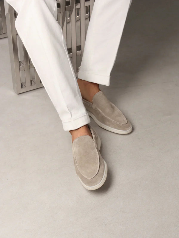 Classic Suède Loafer Light Gray